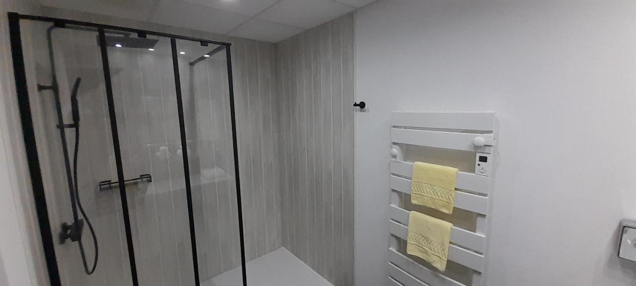 Kassanos "La Garenne" Bed & Breakfast Privas Bagian luar foto