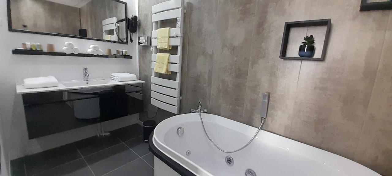 Kassanos "La Garenne" Bed & Breakfast Privas Bagian luar foto