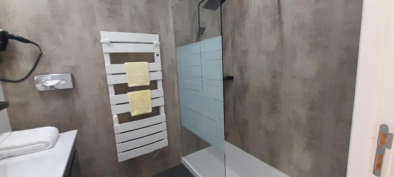 Kassanos "La Garenne" Bed & Breakfast Privas Bagian luar foto